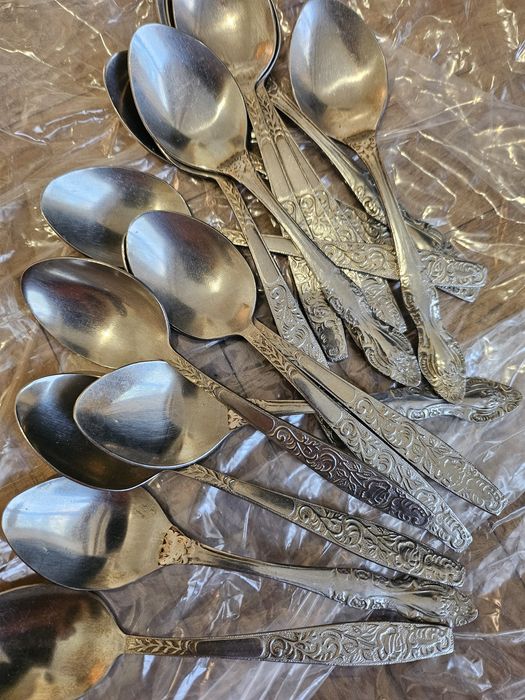 Прибори Вилици Лъжици