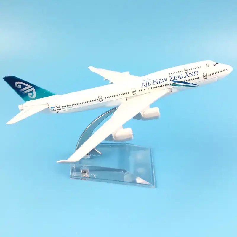 Macheta avion metal Boeing 747 New Zeeland/ideal cadou