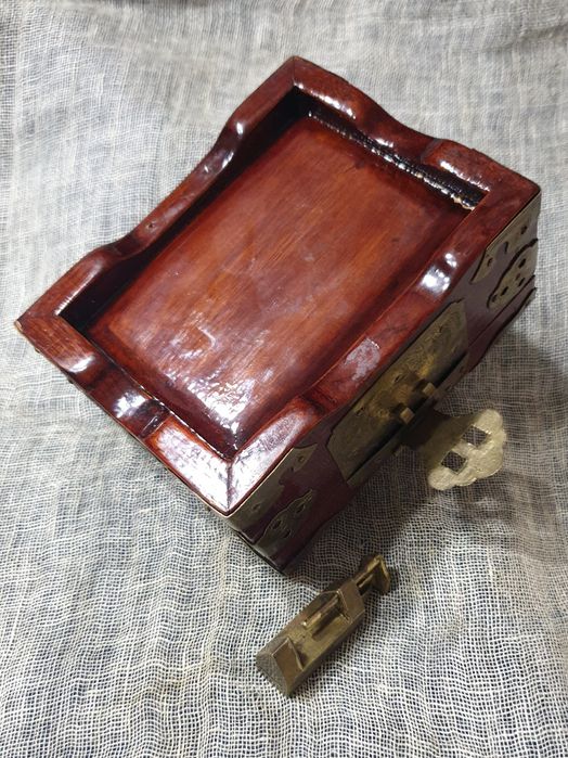 Кутии за бижута.