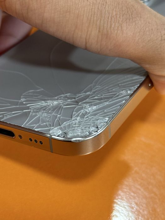 iPhone 16 pro 128 GB