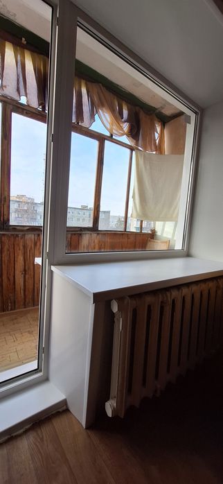 Продам 1 комн., 13 мкр., 4 этаж неугловая.