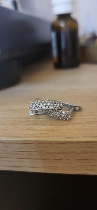 Сребърни нови обеци