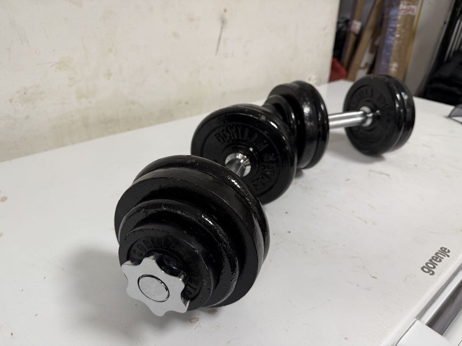 Gantere reglabile noi fier 16 kg+16 kg=32 kg. Pret 450 lei