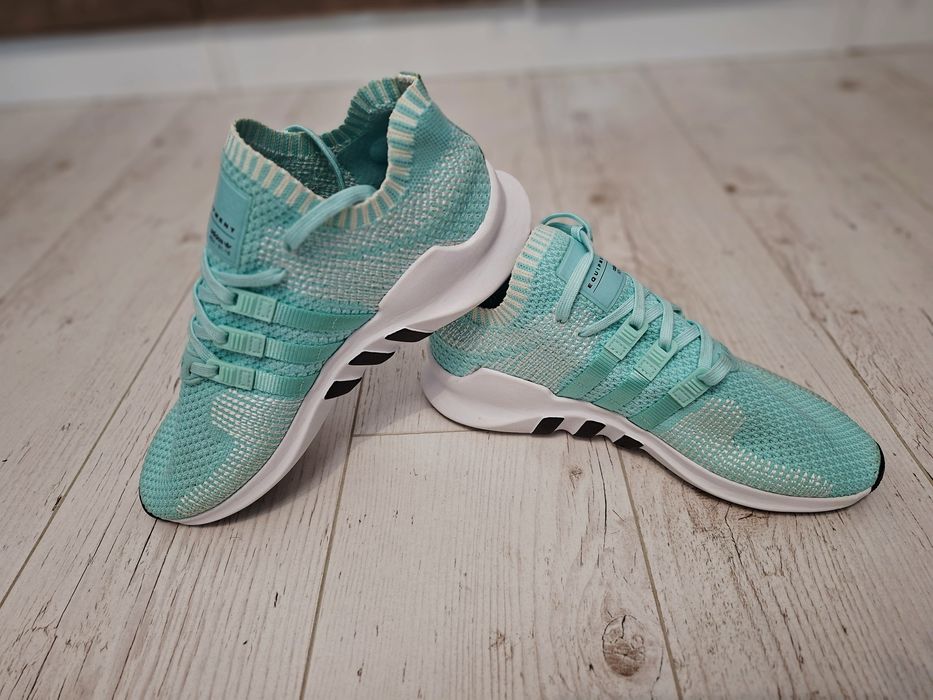 Adidas-Ориг. Маратонки  Нови!