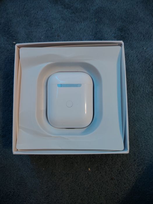 Vând căști urgent