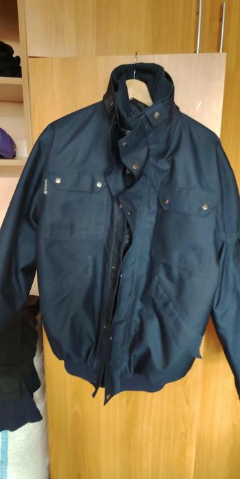 Vînd 2 geci bărbați toamna -iarnă Mascot mărime XL - preț 250- 300 buc