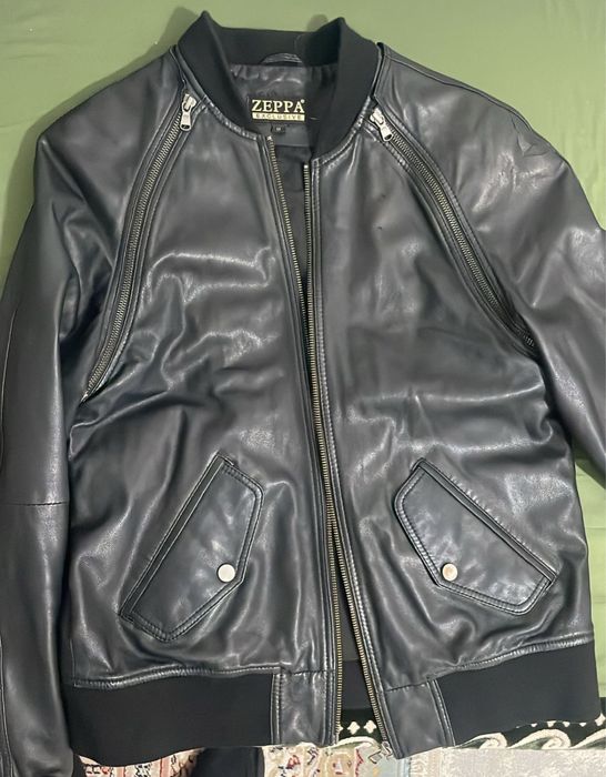 Мужской кожаный куртка