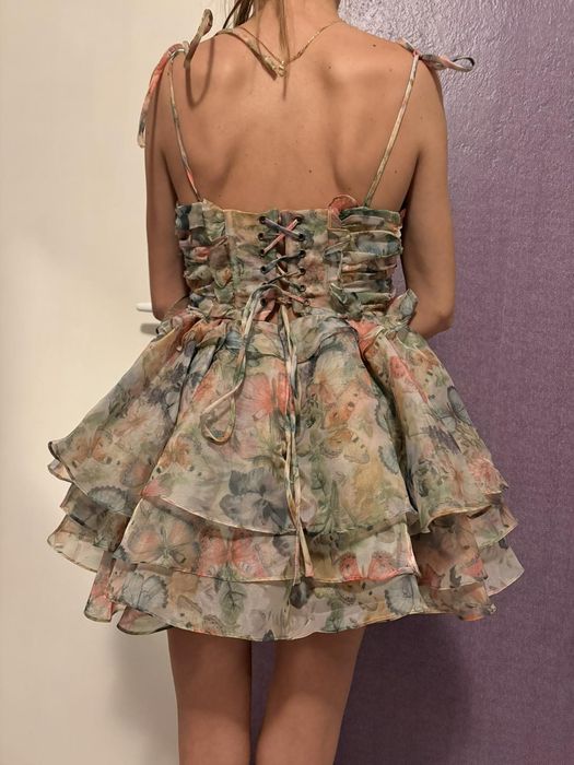 Дамска рокля с цветя