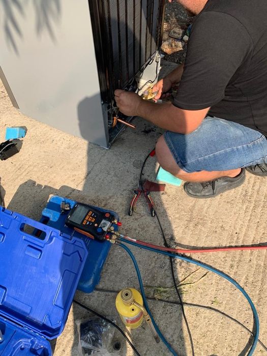 Reparatii camere frigorifice,lazi frigorifice, vitrine