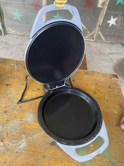 Aparat electric pentru lipii, turte sau clătite – nefolosit