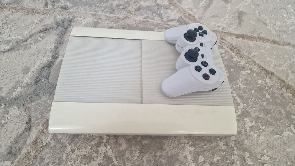 PlayStation super slim 3 500gb