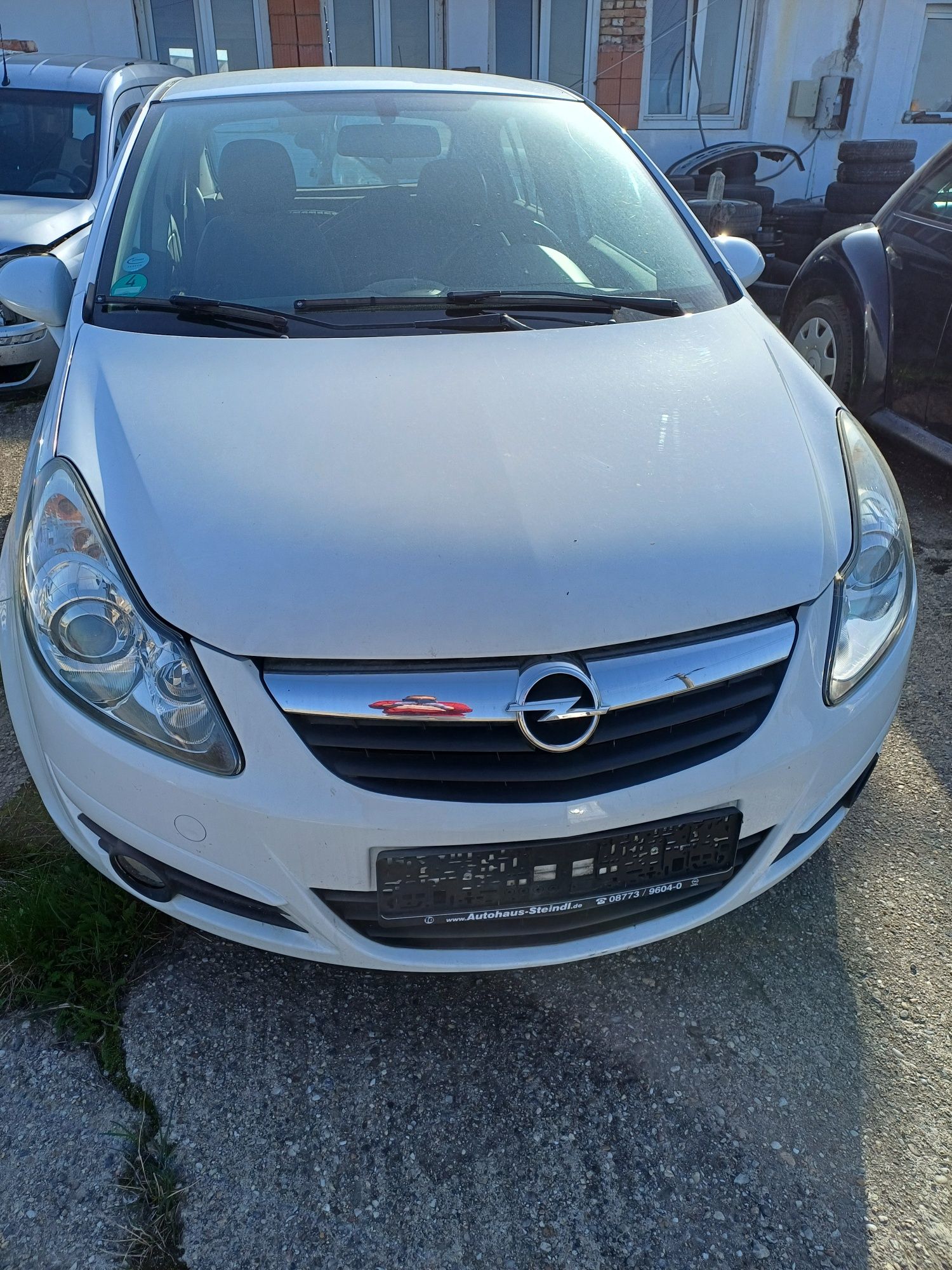 Opel Corsa 1.2 benzină an 2009