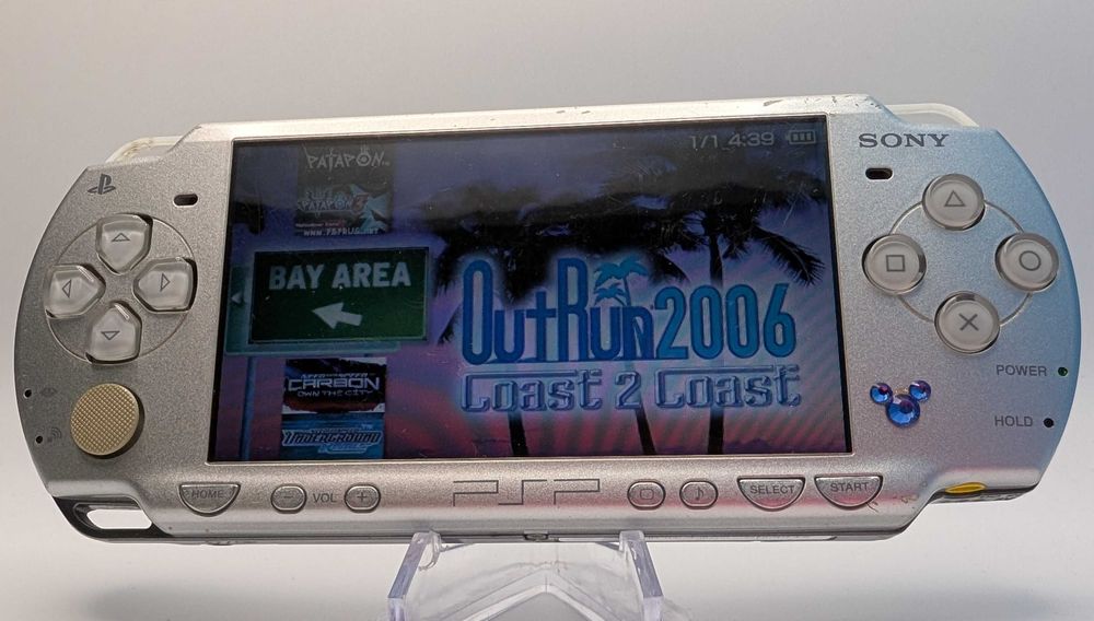 Sony PSP 2000 (Ice Silver, 64гб, прошивка, 50 игр, новый АКБ)
