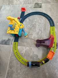 Set sine de tren Thomas, locomativa electrica cu circuit si macara