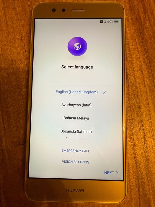 Huawei P10 lite златист + подарък HTC sensation z710e