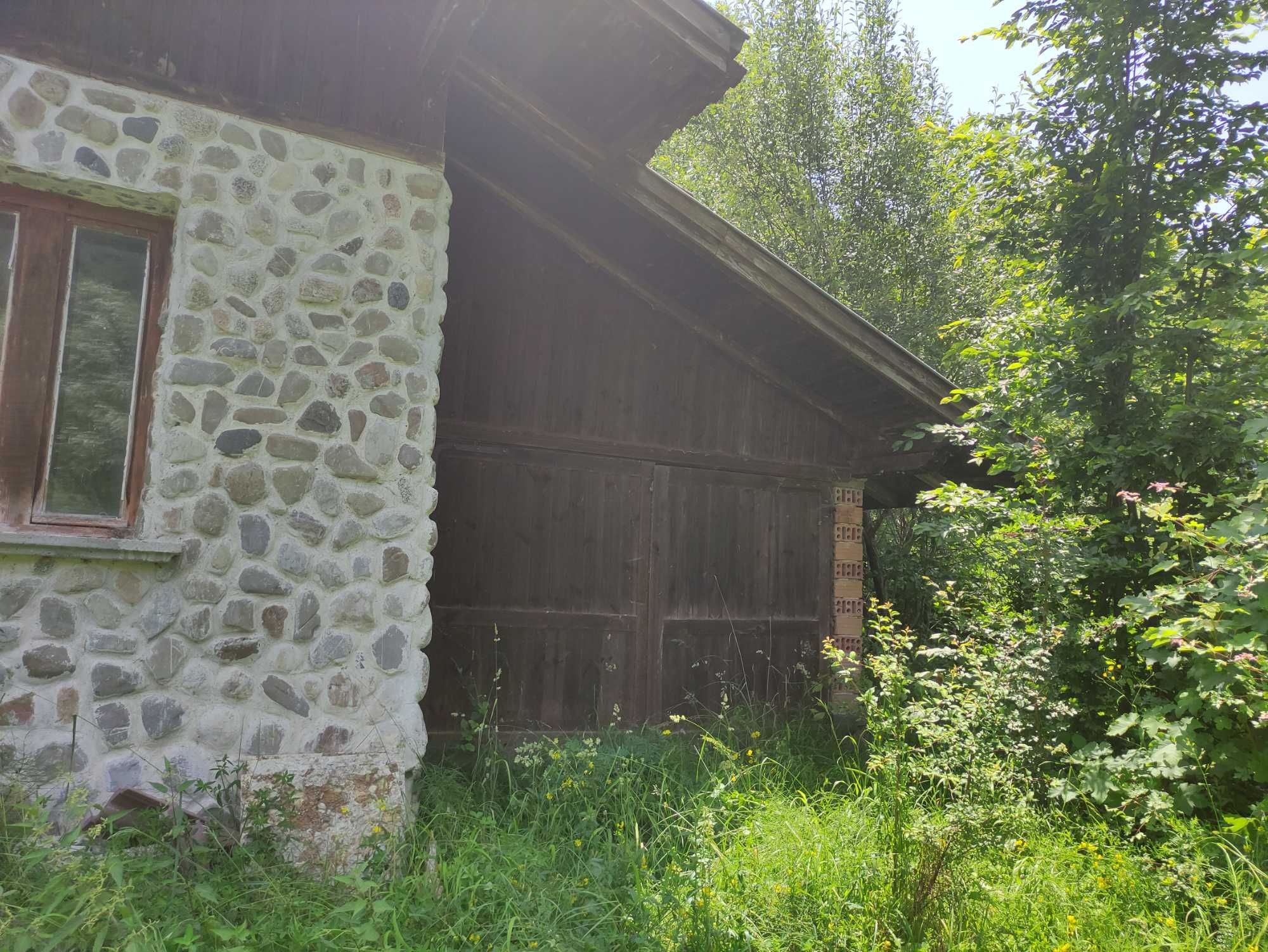 Вила край село Рибарица, с дворно място, на спокойна локация