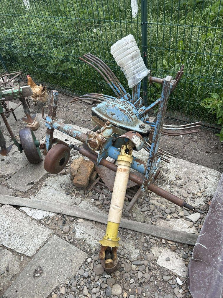 Vand tractor și utilaje