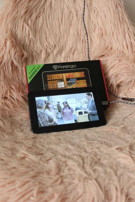 Prestigio MultiReader PER5474BC четец