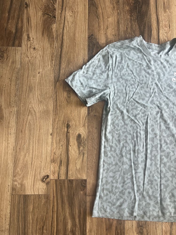 Nike Court size S