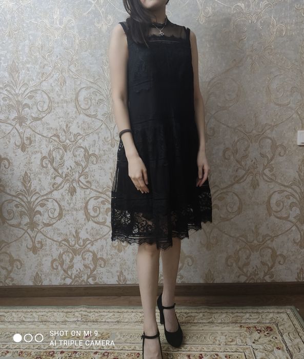 Продам  кружевное платье