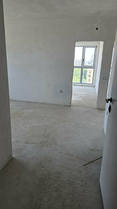 Просторен тристаен апартамент в Гоце Делчев с АКТ 16!