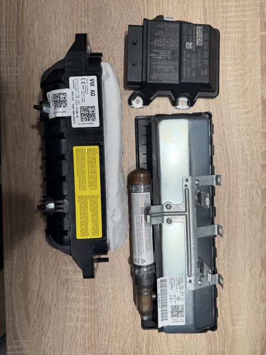 Set airbag complet + centuri VW Arteon 2017+ (bord,picioare,4 centuri)