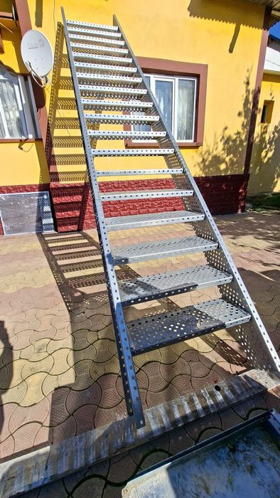 scarii metalice zincate exterioare și pentru incendii , platforme, pod