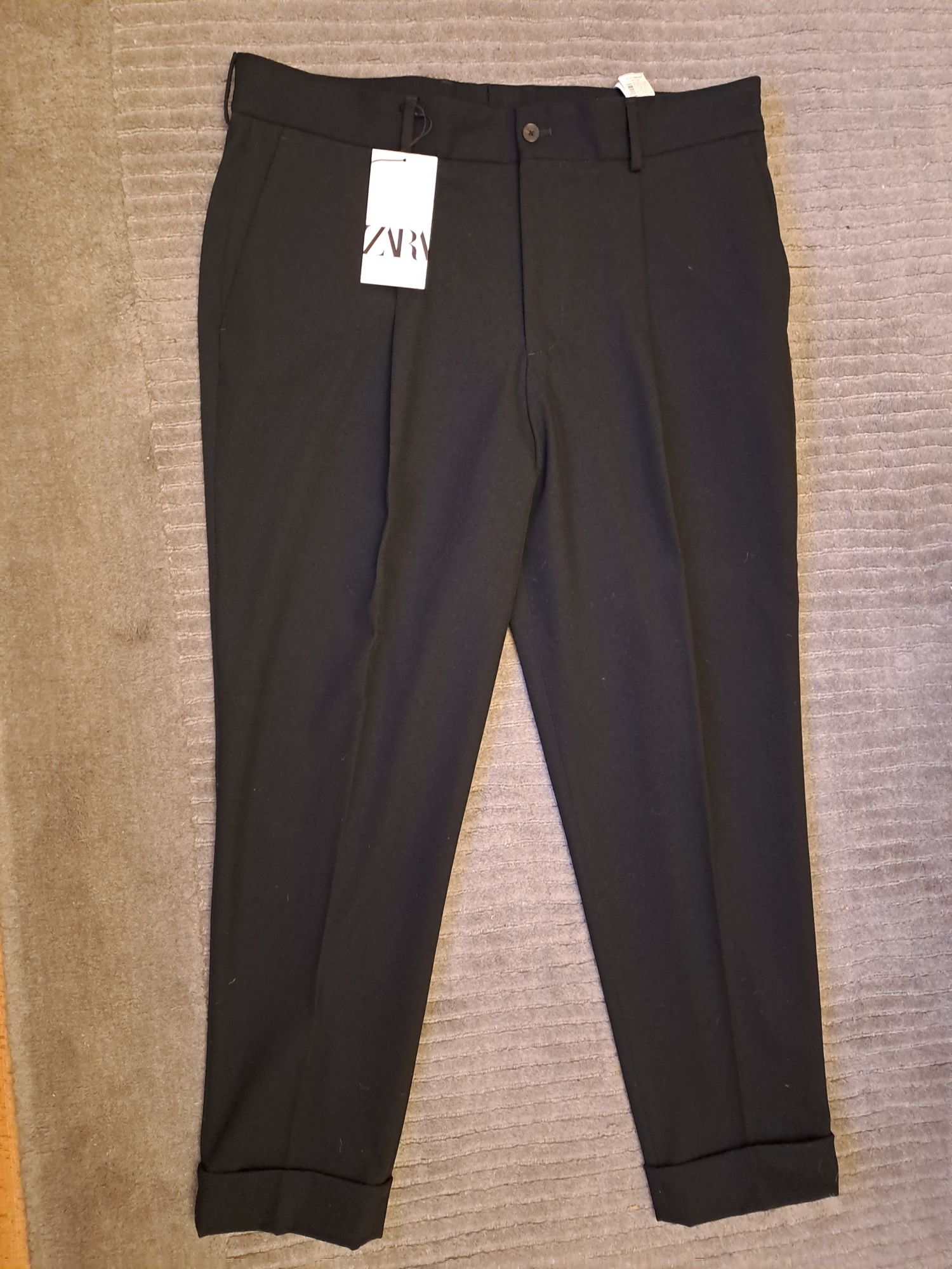 Pantaloni Zara premium cu pense,44,model Dsquared
