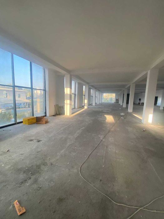 Современное коммерческое здание в аренду