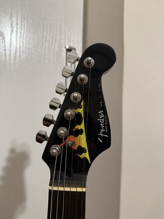 Електрическа китара Fender тип стратокастер