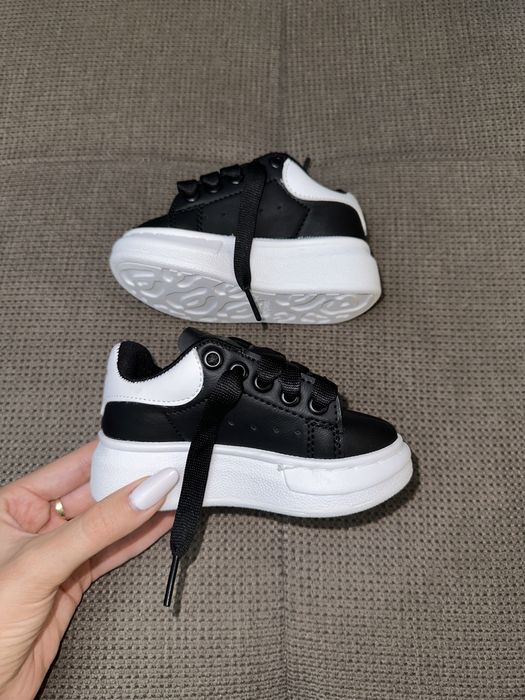 Adidasi Alexander Mcqueen marimea 22