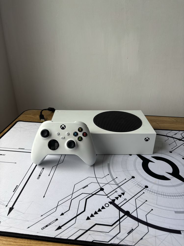 Vând XBOX Series S