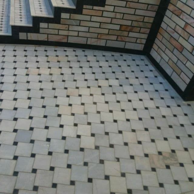 Miramir marmar va xar xil turdagi toshlar bor dastavkamiz bor