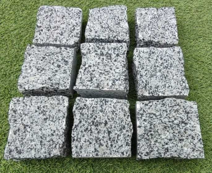 Piatra cubica Granit Bianco Grigio Crapata 10X10X5