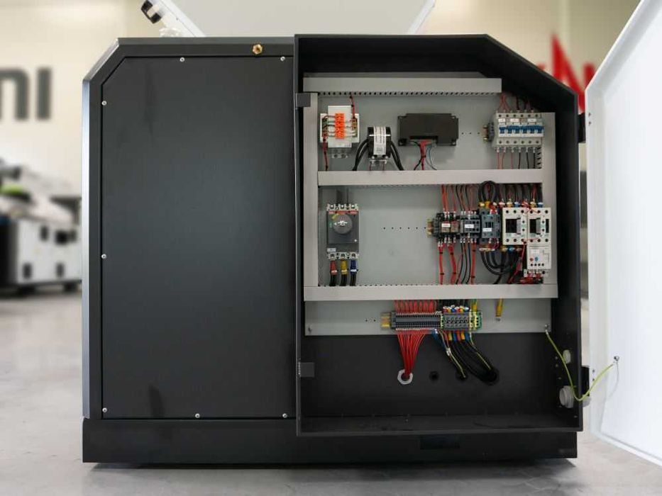 Vind din stoc o moara de  ultima  generatie tip Shini, model SG-3675CE