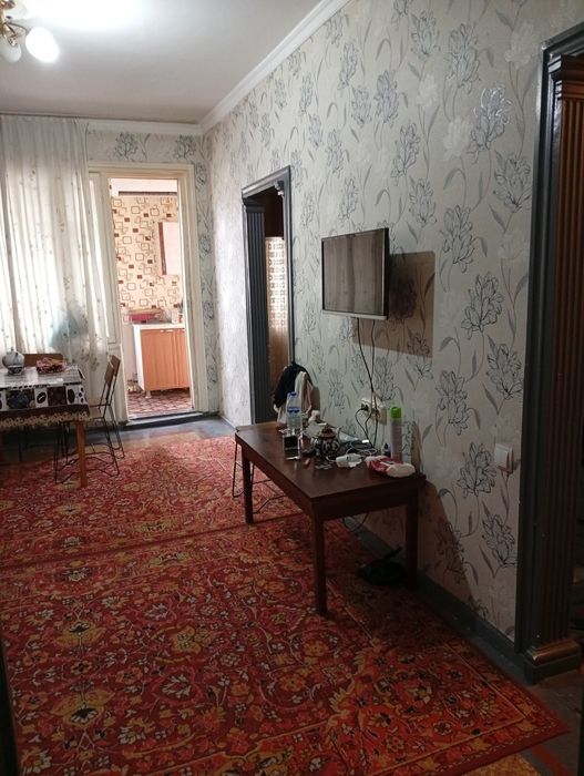 Продается квартира 2³/1/4 спутник 17 чистая.