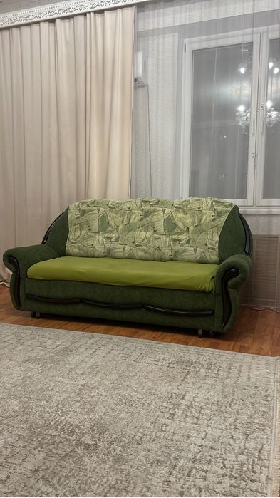 Раскладывающиеся диван и 2 кресла