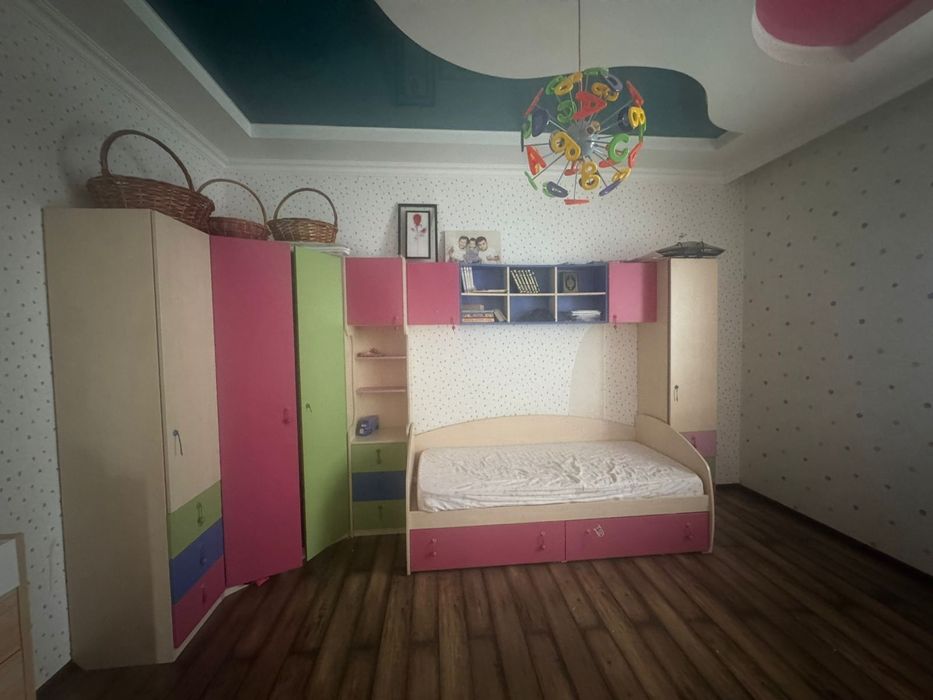 Отдам бесплатно детский гарнитур срочно
