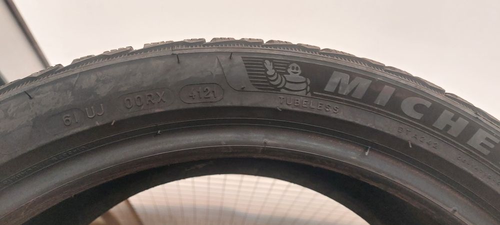 225/40 R19 Michelin iarna