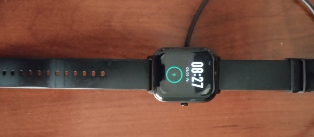 Часы- AMAZFIT. GTS  оригинал.