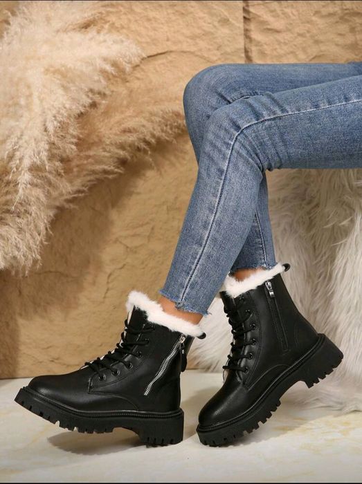 Боти с мекичка подплата