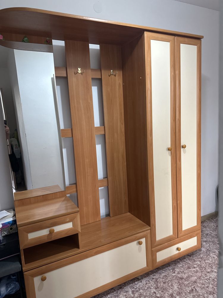 Срочно продам прихожую