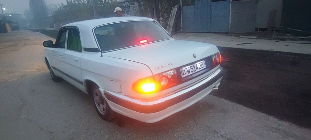 Volga GAZ 31105 avtomobili