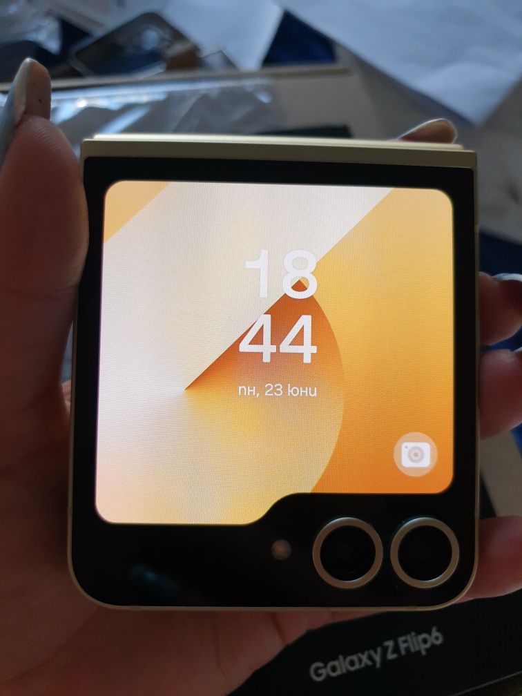 Samsung  Galaxy Z Flip6  +гаранция А1