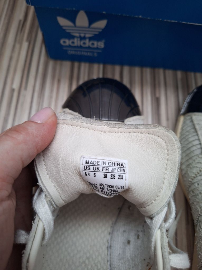 Adidași piele Adidas Superstar mărime 38 (uk5)