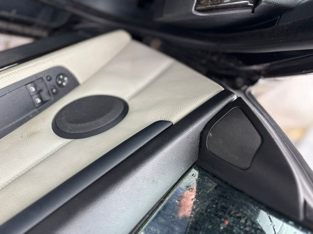 Dezmembrez BMW 335d E92 Bi-turbo 286cp,M Pack,Navi,Hi-Fi,Keyless,trapa