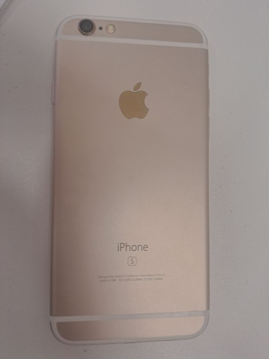 продам айфон 6с.