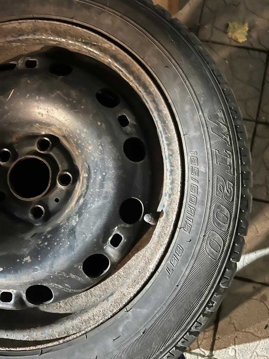 4 Anvelope de iarna 185/60/R15 cu jante