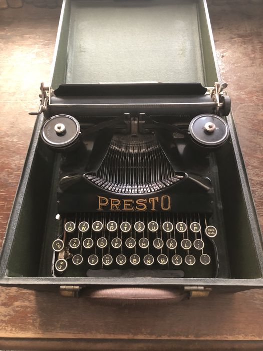 Masina de scris Presto vintage