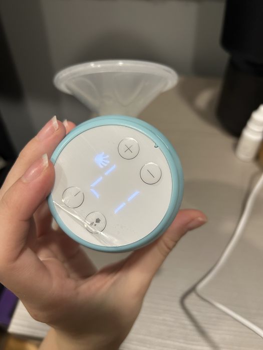 Продавам помпа за кърма + принадлежности за след раждане и кърмене